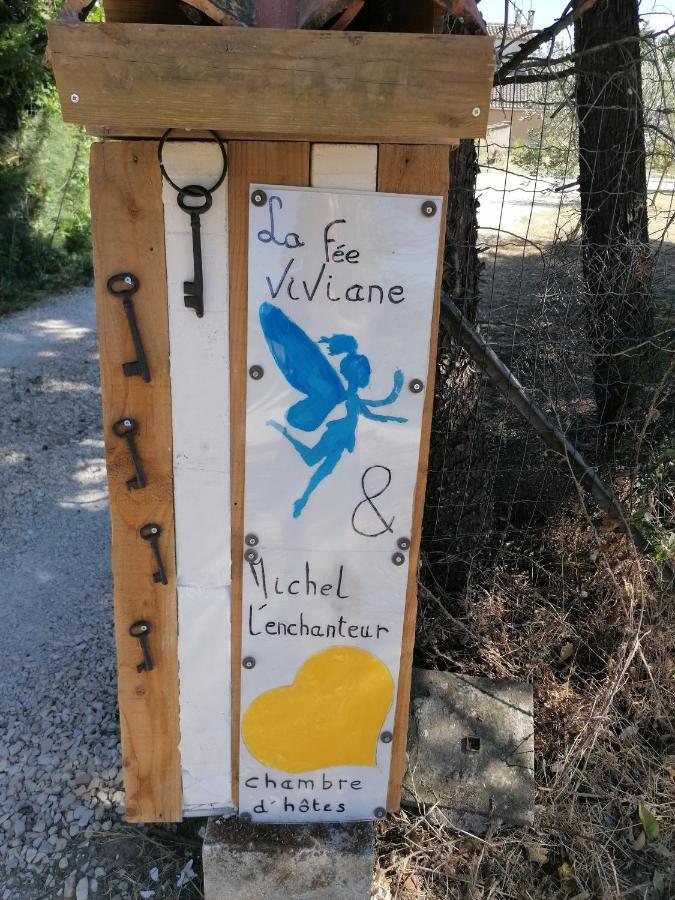 La Fee Viviane Et Michel L'Enchanteur Robion en Luberon Exteriör bild