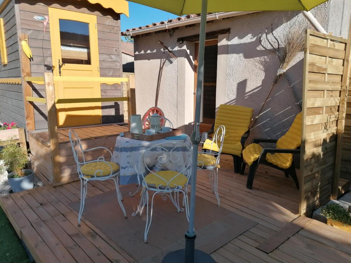 La Fee Viviane Et Michel L'Enchanteur Robion en Luberon Exteriör bild